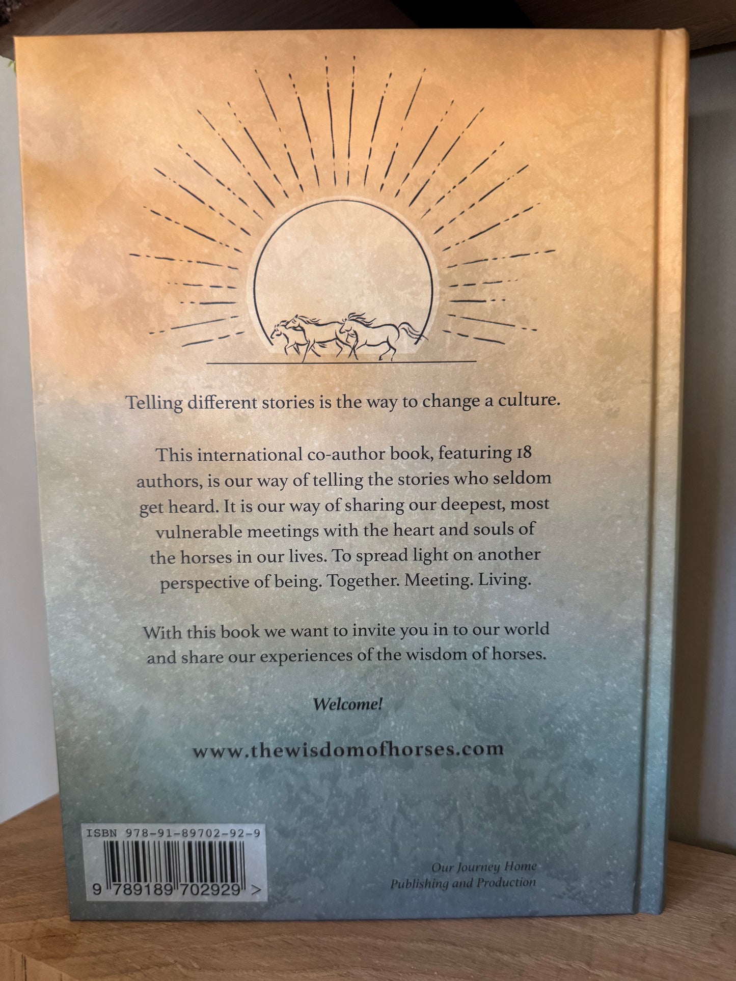 The book "Unlocking the wisdom of horses within you" ENG